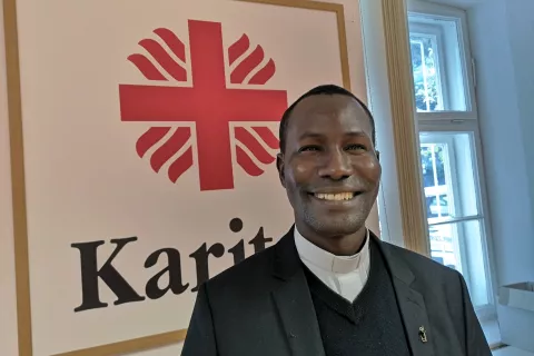 Imo D. Basols, mlad katoli&scaron;ki duhovnik iz Kenije, bo predstavil tamkaj&scaron;nje razmere. / Foto: arhiv Občine Gorje