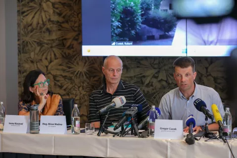 Z leve: Irena Kosovel, Miran Možina in Gregor Cuzak / Foto: Tina Dokl