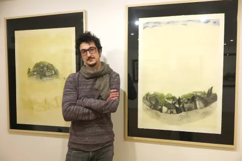 Admir Ganić v vidno spreminja poezijo, glasbo in z njima povezana čustva. / Foto: Igor Kavčič / Foto: 