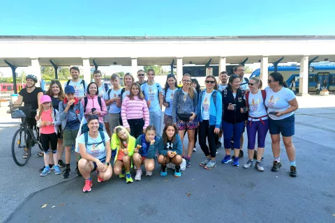 V spomin in opomin se je 25 pohodnikov odpravilo še v obratni smeri od Ljubljane do Škofje Loke. / Foto: arhiv društva / Foto: 