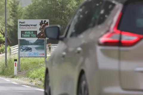 Voznik avtomobila ni bil prehiter ali preglasen. / Foto: Gorazd Kavčič