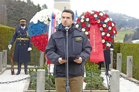 Slavnostni govornik na letošnji slovesnosti pri spomeniku je bil obrambni minister Matej Tonin. / Foto: Borut Podgoršek / Foto: 