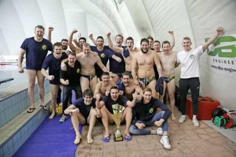 Vaterpolisti AVK Triglav so osvojili prvo lovoriko v sezoni. / Foto: Gorazd Kavčič / Foto: 