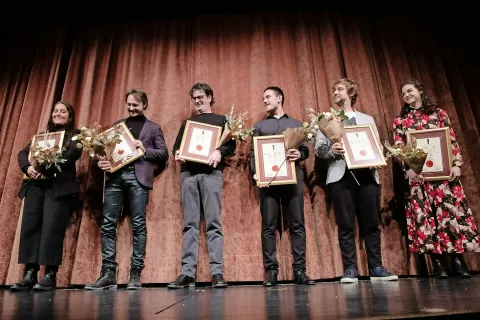 Letošnji Severjevi nagrajenci: (od leve) Marjuta Slamič, Blaž Setnikar, Bojan Trampuš, Maks Dakskobler, Nejc Jezernik in Diana Kolenc / Foto: Primož Pičulin / Foto: 