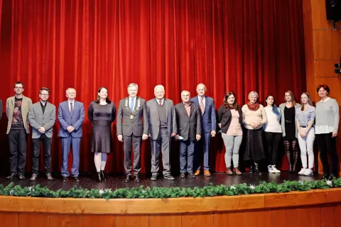 Občinski nagrajenci z županom Cirilom Globočnikom / Foto: Gorazd Kavčič / Foto: 