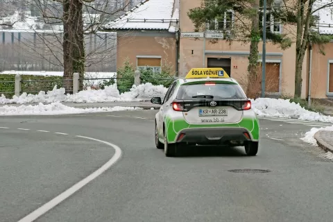 Strošek ure vožnje v avtošoli se je v primerjavi z letom 2019 zvišal za približno 15 odstotkov. / Foto: Primož Pičulin / Foto: 