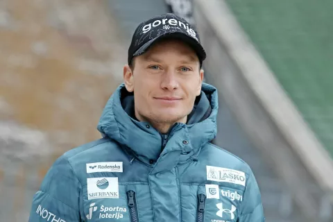 Anže Lanišek se je prve zmage v svetovnem pokalu veselil v Ruki na Finskem ... /Foto: Gorazd Kavčič / Foto: 