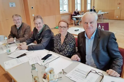 Franc Jožef Smrtnik, Marjan Čik, Marinka Mader Tschertou in Štefan Domej (od leve) bodo še naprej zastopali južnokoroške kmetice in kmete v deželni kmetijski zbornici. / Foto: 