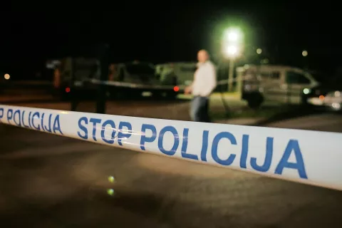 Kriminalisti, ki motiva za krvavo dejanje še ne poznajo, preiskavo intenzivno nadaljujejo. Slika je simbolična. /Foto: arhiv GG / Foto: 
