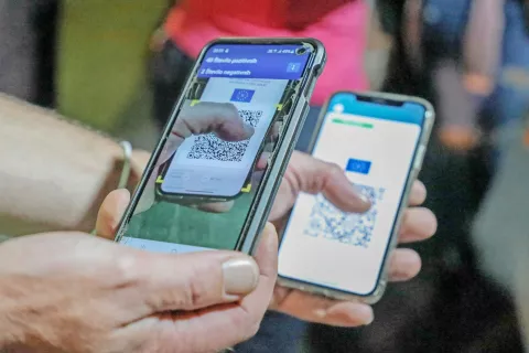 Pogoj PCT je postal nova realnost. / Foto: Tina Dokl / Foto: 