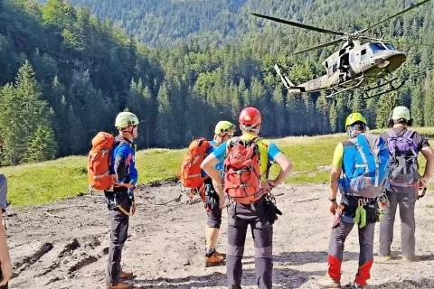 Na območju Bohinja so iskali pogrešanega planinca, ki v soboto ni prišel na dogovorjeno mesto. / Foto: PU Kranj / Foto: 