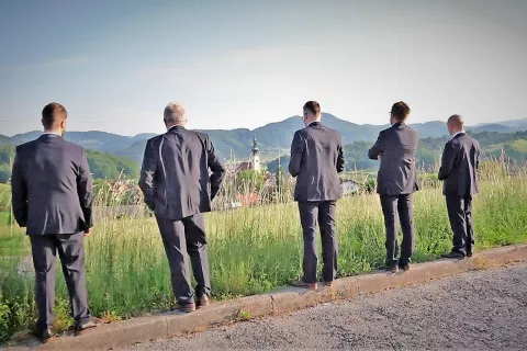 Pogled v prihodnost: člani Kvinteta Vintgar v spotu za pesem Imel sem ljubi dve / Foto: arhiv Kvinteta Vintgar / Foto: 