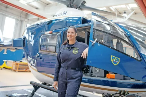 Čeprav jo je sprva mikal študij jezikoslovja ali družboslovja, si danes življenja brez pilotiranja ne zna več predstavljati. / Foto: Aleš Senožetnik / Foto: 