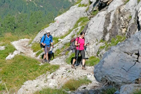 V hribe se moramo odpraviti primerno opremljeni, pozanimati pa se je treba tudi o vremenu. / Foto: Gorazd Kavčič / Foto: 