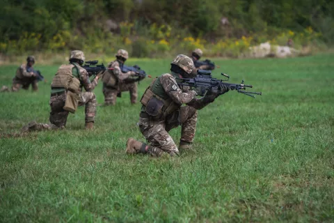 S priprav 132. gorskega polka na prihajajočo vajo Zvezda Triglava na vadi&scaron;ču Mačkovec pri Bohinjski Beli / Foto: Primož Pičulin