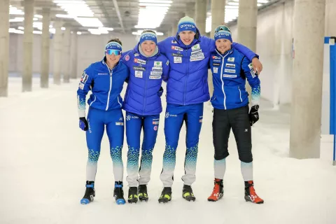 Eva Urevc, Anamarija Lampič, Janez Lampič in Miha Šimenc so se v sredo predstavili v snežnem tunelu v Nordijskem centru Planica. / Foto: Tina Dokl / Foto: 