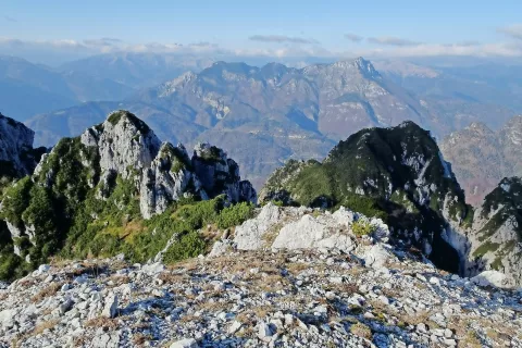 Naš današnji vrh Monte Tersadia, fotografiran z vrha Cuel Maurona / Foto: Jelena Justin / Foto: 