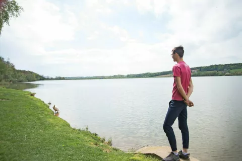 Oddih na obali mirnega Ledavskega jezera / Foto: 