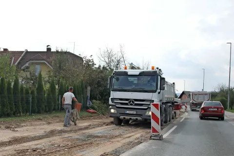 Gradnja komunalne infrastrukture pri Sv. Duhu lansko jesen / Foto: Gorazd Kavčič / Foto: 