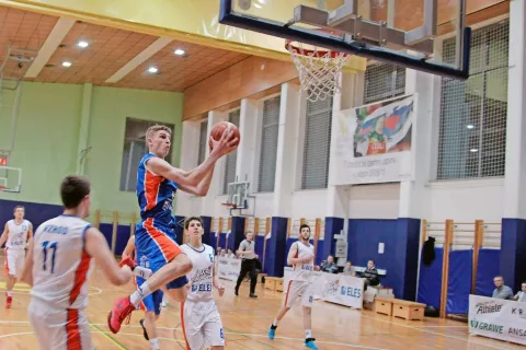 V telovadnice se vračajo tako registrirani športniki kot rekreativci. / Foto: Gorazd Kavčič (Fotografija je simbolična.) / Foto: 