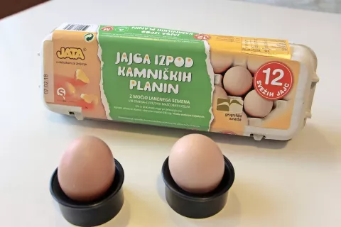 Med slovenskimi živili, ki so zaščitena na ravni Evropske unije, so tudi Jajca izpod Kamniških planin. / Foto: 