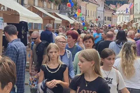 Šuštarsko nedeljo so tudi letos obiskali mnogi.