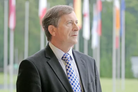 Predsednik DeSUS-a Karl Erjavec je ta teden povedal, da KUL konstruktivne nezaupnice še ne bo vložil, ker potrebuje še glasove poslancev SMC-ja. / Foto: arhiv GG / Foto: 