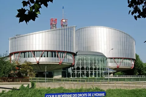 Evropsko sodišče za človekove pravice je odločilo, da ni pristojno za meddržavno tožbo Slovenije proti Hrvaški zaradi terjatev Ljubljanske banke do hrvaških podjetij. / Foto: arhiv GG / Foto: 