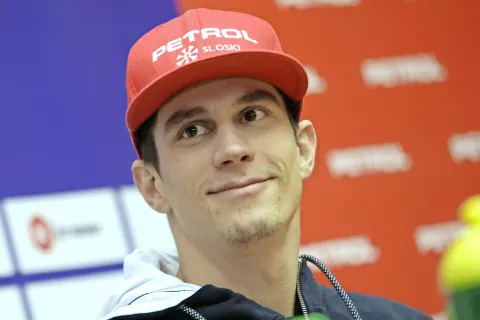 Žan Kranjec se je veselil nove uvrstitve na stopničke za zmagovalce. / Foto: Gorazd Kavčič / Foto: 