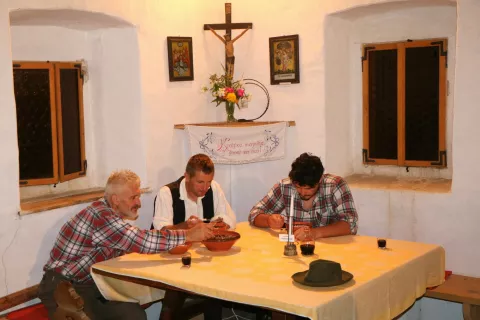 ab - jezerske štorije / Foto: Alenka Brun