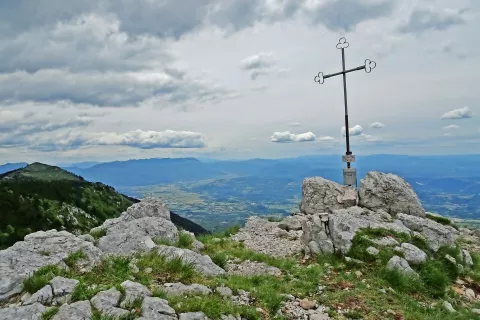Križ na velikem robu / Foto: Jelena Justin / Foto: 