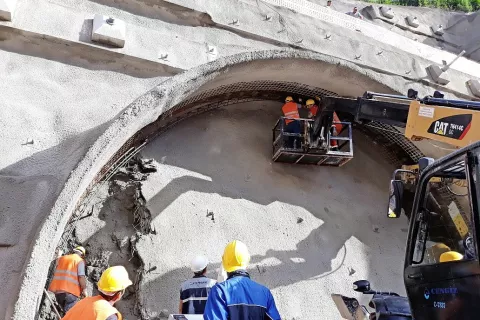 V sredo so se začela dela pri izkopu druge cevi. / Foto: Dars / Foto: 