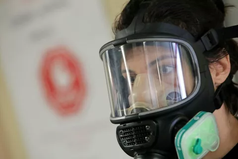 Število novih okužb je bilo v četrtek manjše kot pretekle dni. / Foto: Gorazd Kavčič / Foto: 