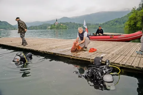 V soboto bodo spet čistili Blejsko jezero z okolico. / Foto: Arhiv Spar Slovenija / Foto: 