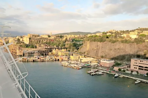 Pristanišče v Savoni / Foto: osebni arhiv (Franci Pogačnik) / Foto: 