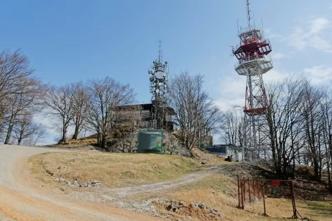 Najvišji vrh Pentlje je Krim, ena od trigonometričnih točk Slovenije. / Foto: Jelena Justin / Foto: 