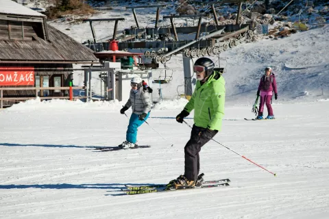 Gorenjska smučišča so v odhajajoči zimi naštela manj smučarjev kot v prejšnjih letih. / Foto: Aleš Senožetnik / Foto: 