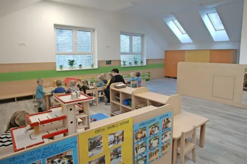 S ponedeljkom vsi vrtci in šole zapirajo svoja vrata. / Foto: Gorazd Kavčič / Foto: 