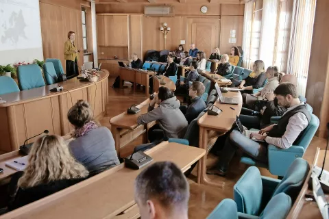 Udeleženci gorenjske delavnice o digitalizaciji v Škofji Loki / Foto: Primož Pičulin / Foto: 