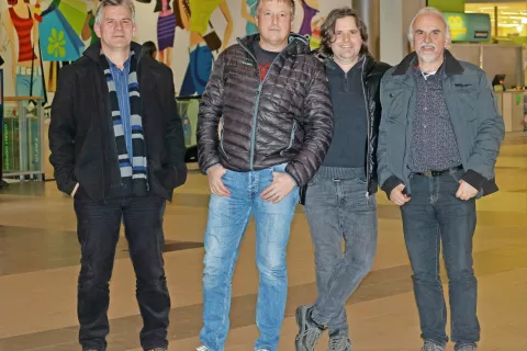 Zametki Zahod Banda segajo v leto 1981, prvi nastop pa so fantje imeli junija 1982 v Ratečah. Od takrat do danes je zasedba doživela tudi nekaj članskih sprememb. / Foto: 