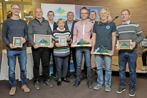 Dobitniki priznanj, ki so prispevali k prepoznavnosti in razvoju slovenskega veslanja / Foto: Tina Dokl / Foto: 