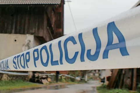 Preiskava dogodka še poteka, zato policisti več podrobnosti o dejanju ne razkrivajo. / Foto: arhiv GG / Foto: 