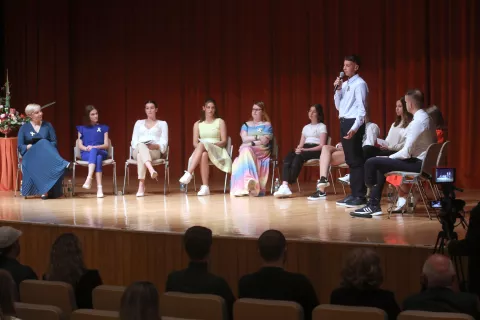 srečanje otroci oboleli rak zlata pentljica festivalna dvorana Bled Valerija in Ivo Čarman / Foto: Gorazd Kavčič