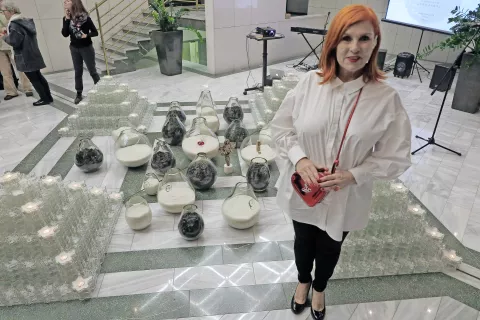 Miranda Rumina pred Simfonijo v črno-belem / Foto: Igor Kavčič / Foto: 