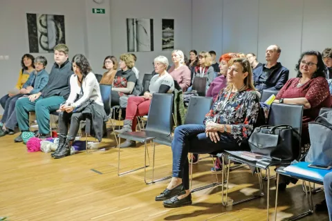 Izobraževalni dan so imeli v Mestni knjižnici Kranj. / Foto: Tina Dokl / Foto: 
