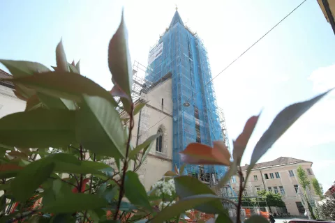 obnova zvonika fasada cerkev sv. Kancijana Kranj delavnice restavratorji / Foto: Gorazd Kavčič