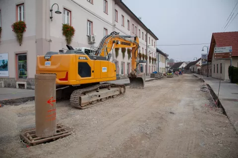 Obnova Slovenske ceste v Meng&scaron;u / Foto: Ale&scaron; Senožetnik
