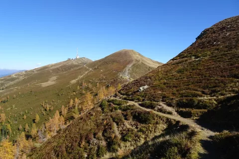 Pogled proti vrhu Goldecka, vmesni vrh je Seetalernock. / Foto: Jelena Justin