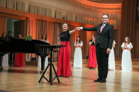 20 let dekliški zbor gimnazija Kranj Filharmonija LJ / Foto: Tina Dokl