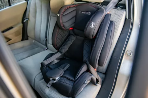 Otroški avtosedež / Foto: Primož Pičulin